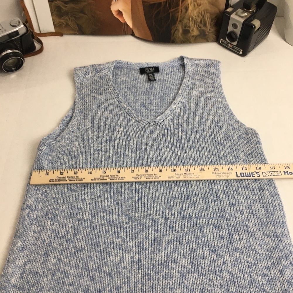 90s Minimalist Textured Sweater Vest | Coastal Grandpa Core Tank Jones New York - Picture 8 of 10